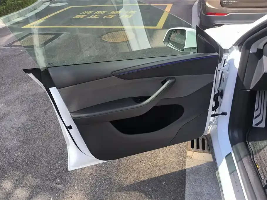 Tesla Model Y 2026 из CN, фото 7