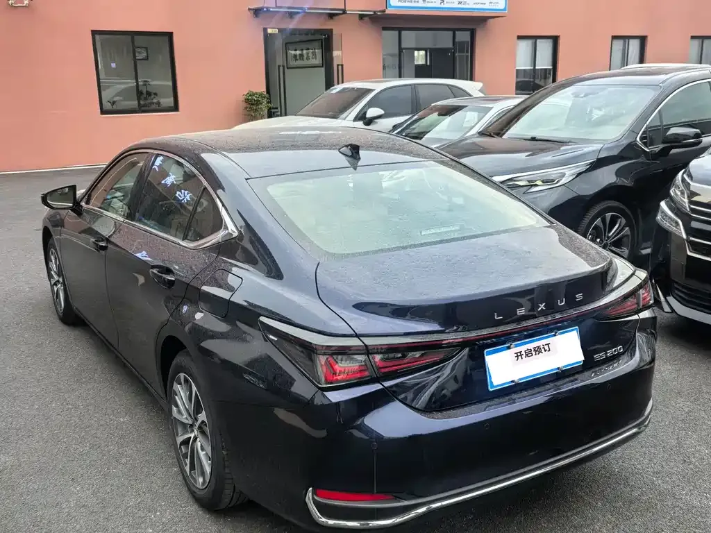 Lexus ES — фото 4
