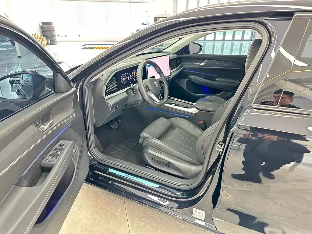 Volkswagen Passat — фото 8