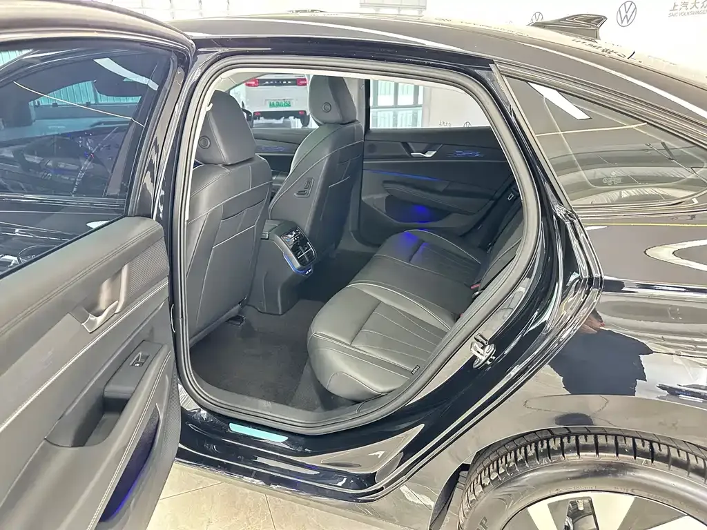 Volkswagen Passat — фото 9