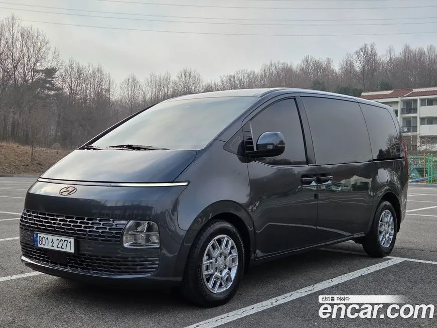 Hyundai Staria
