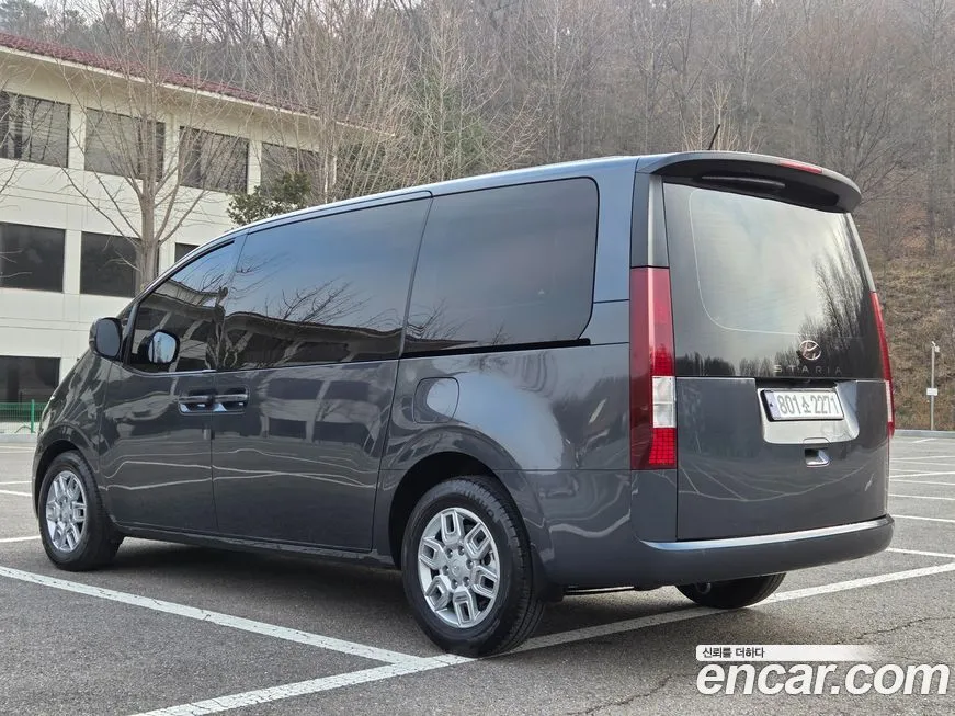 Hyundai Staria 2023 из KR, фото 9