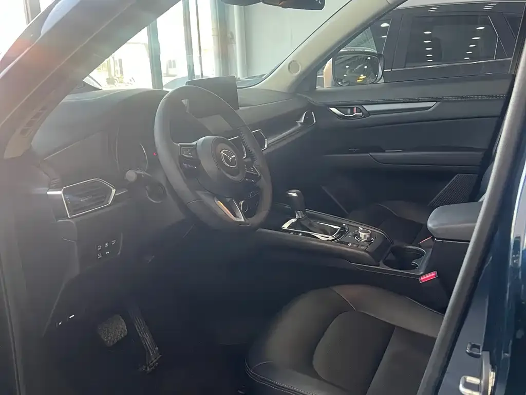 Mazda CX-5 2023 из CN, фото 2