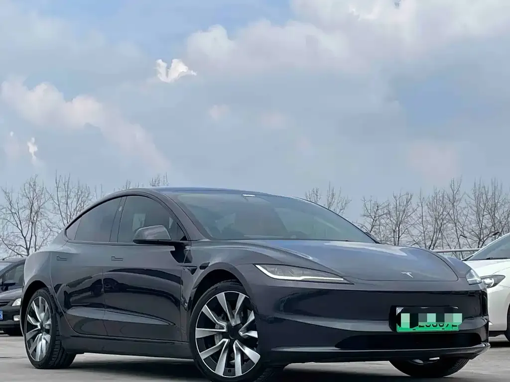 Tesla Model 3 — фото 7