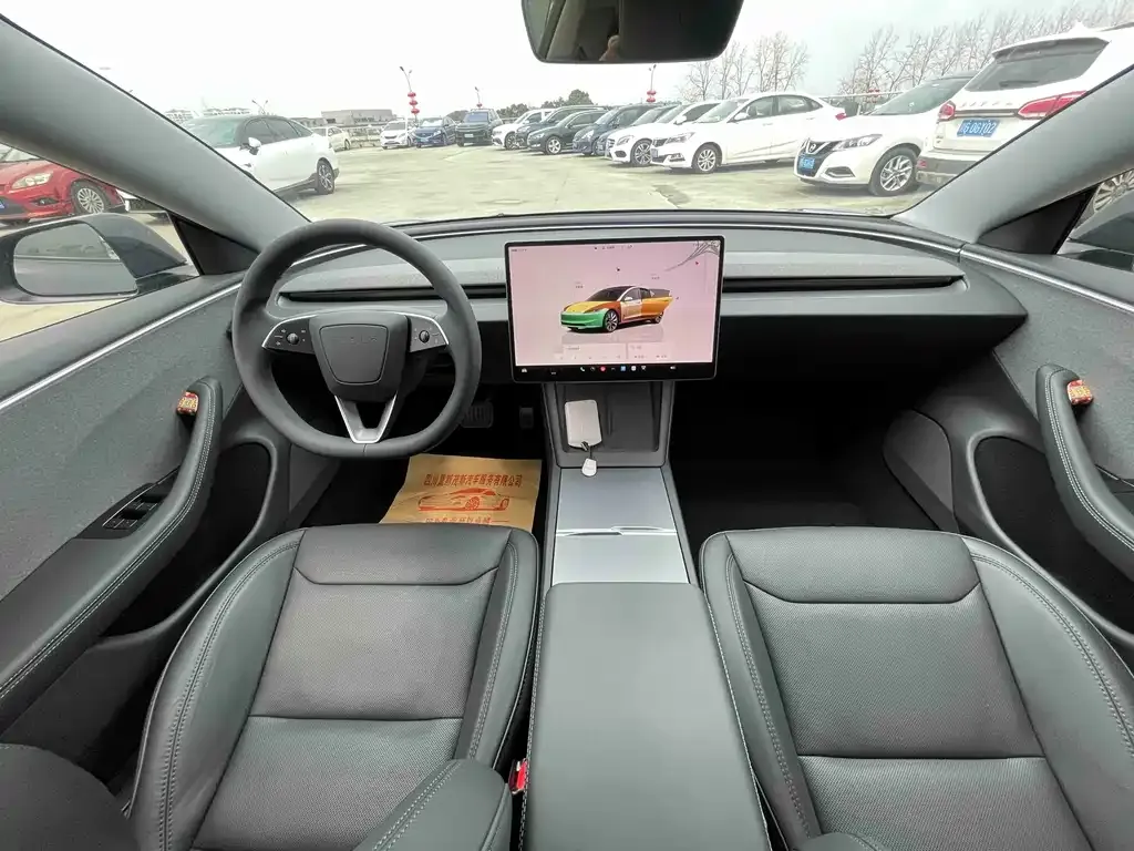 Tesla Model 3 — фото 8