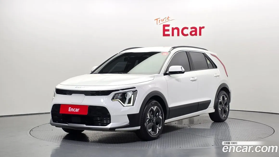 Kia Niro — фото 1