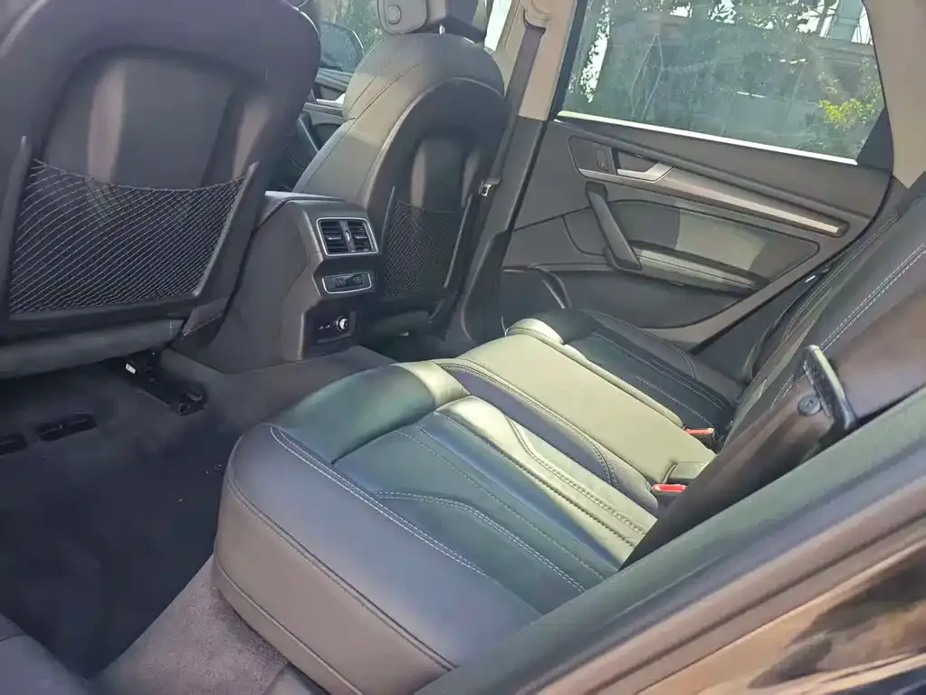 Audi Q5L 2023 из CN, фото 9