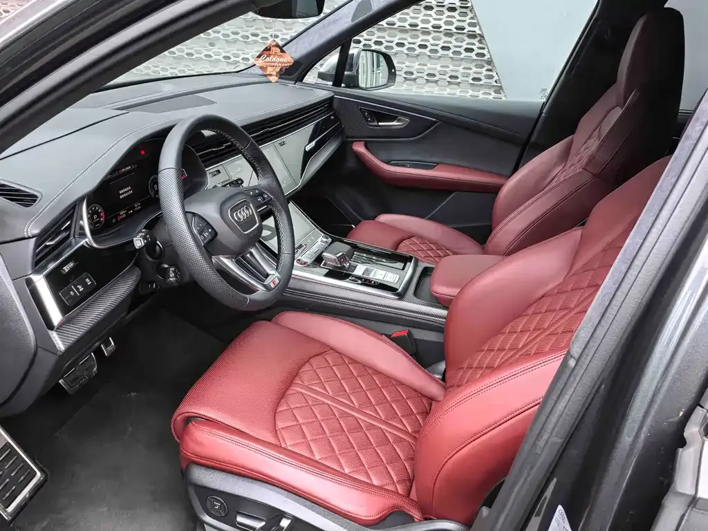 Audi SQ7 2024 из CN, фото 5