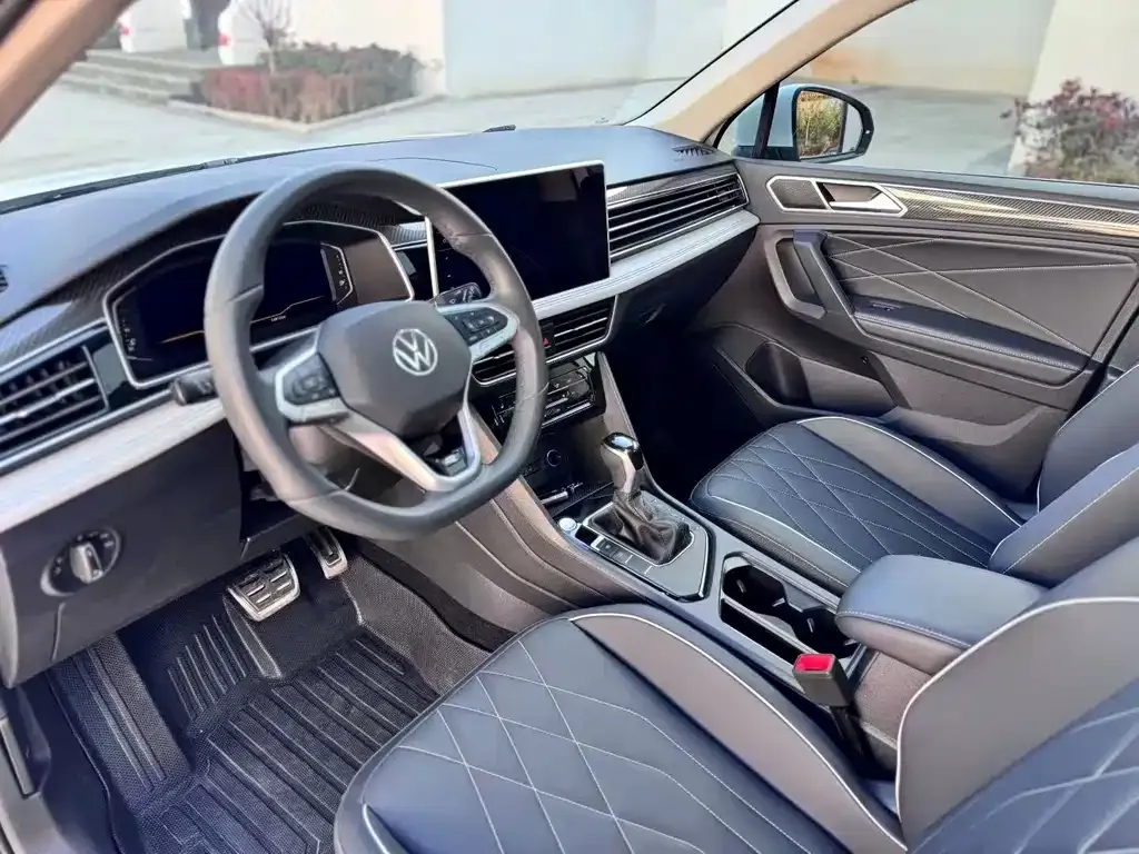 Volkswagen Tiguan L 2024 из CN, фото 2