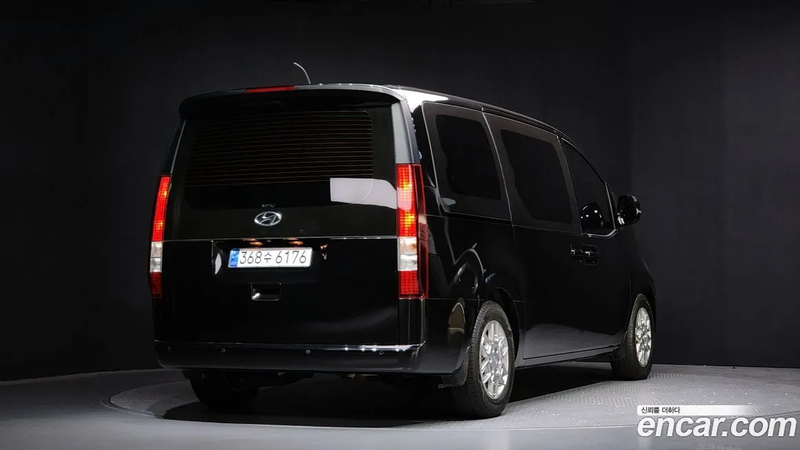 Hyundai Staria — фото 3