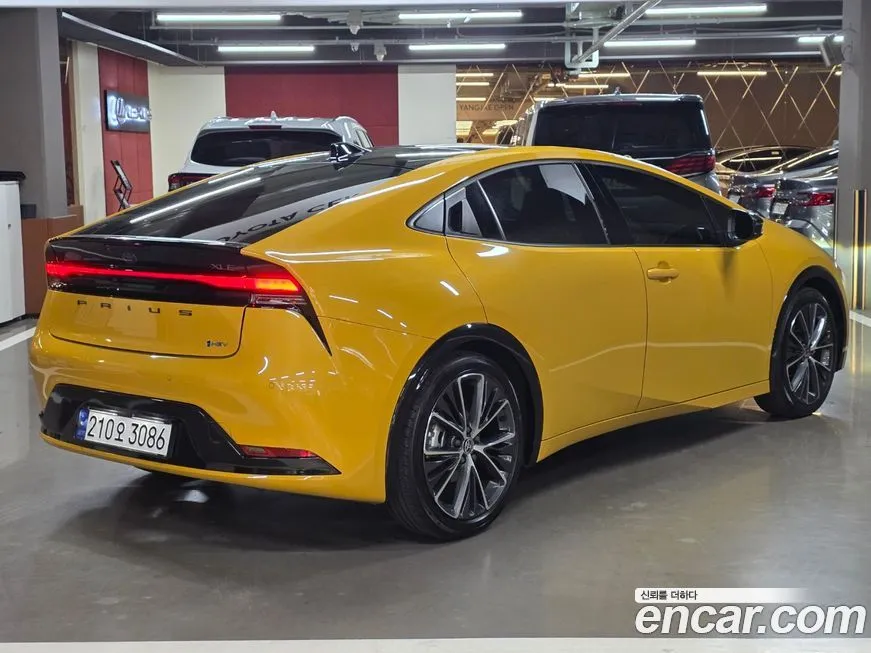 Toyota Prius 2024 из KR, фото 10