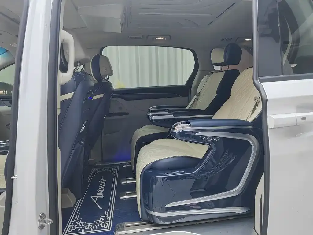 Buick GL8 2022 из CN, фото 5