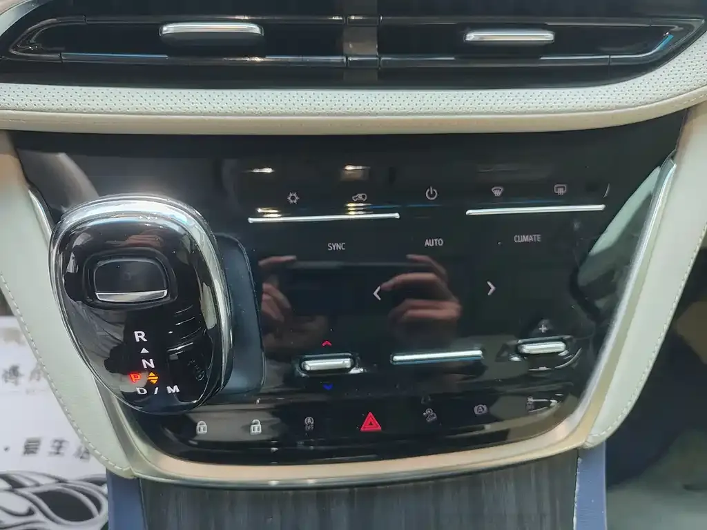 Buick GL8 2022 из CN, фото 3