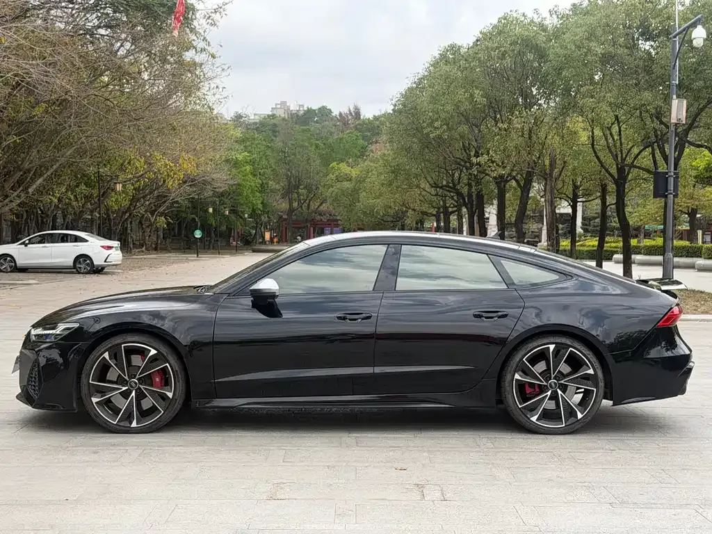 Audi S7 2022 из CN, фото 9