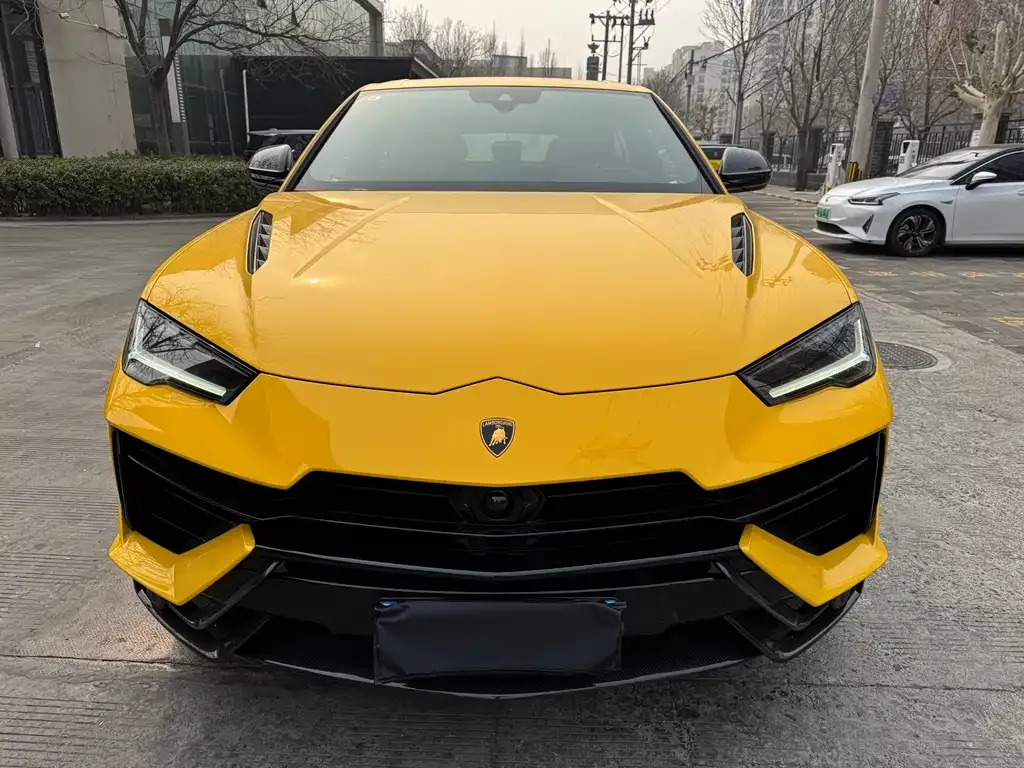 Lamborghini Urus 2023 из CN, фото 2