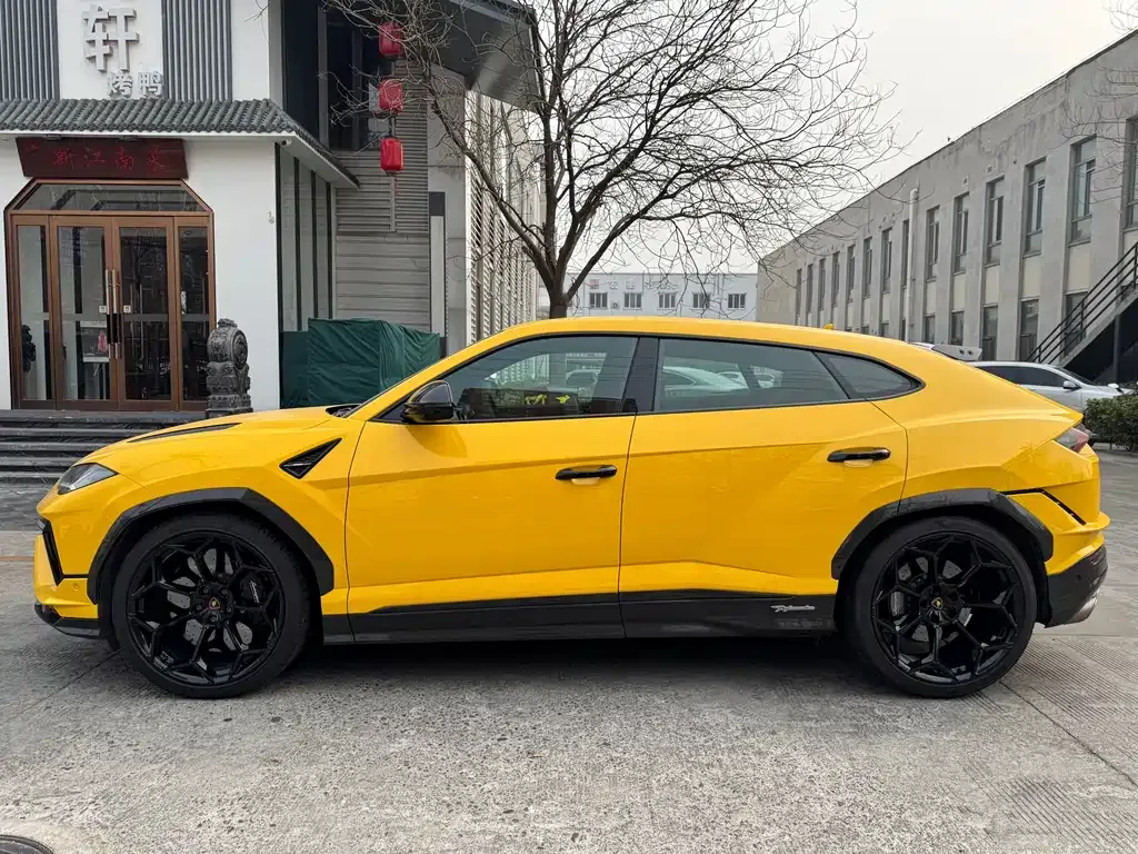 Lamborghini Urus 2023 из CN, фото 9