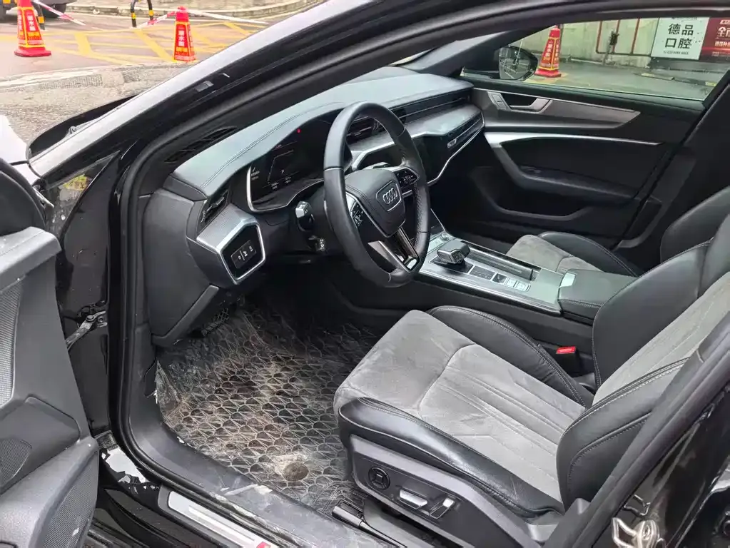 Audi A6L 2024 из CN, фото 3