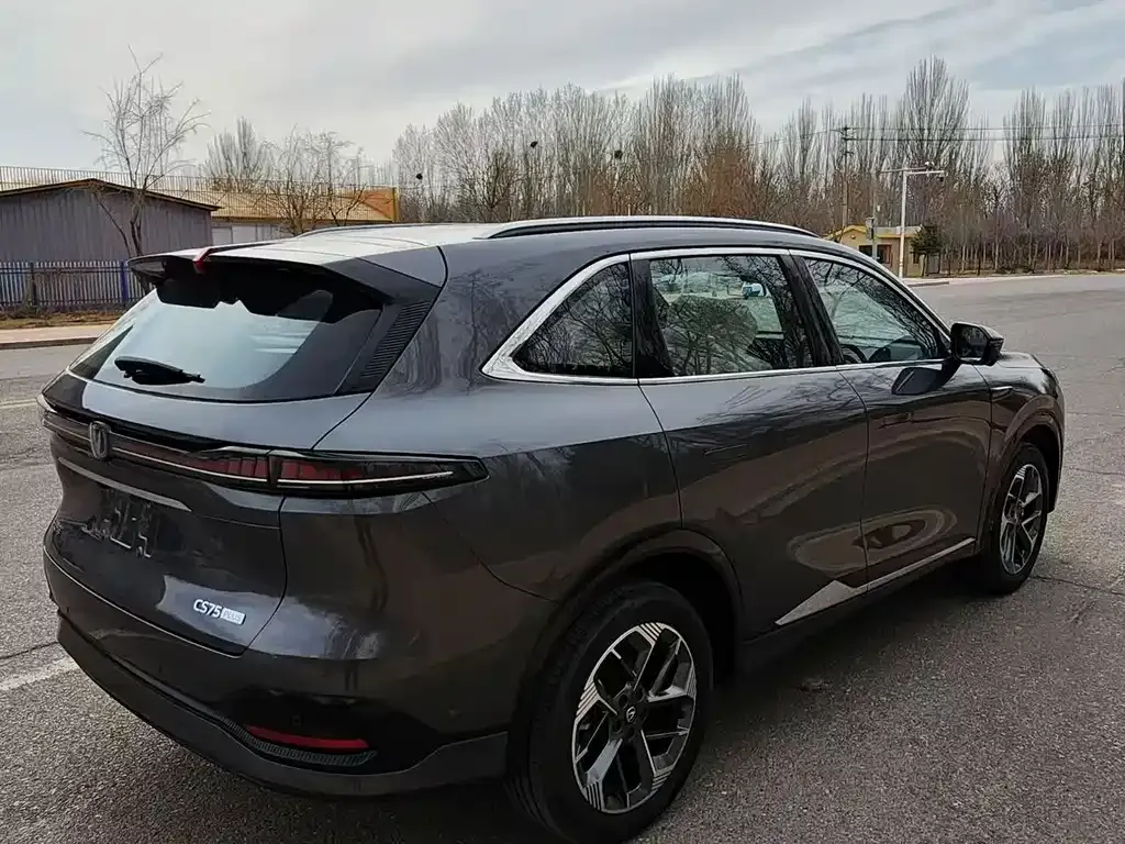 Changan CS75PLUS — фото 3