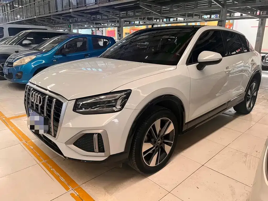 Audi Q2L