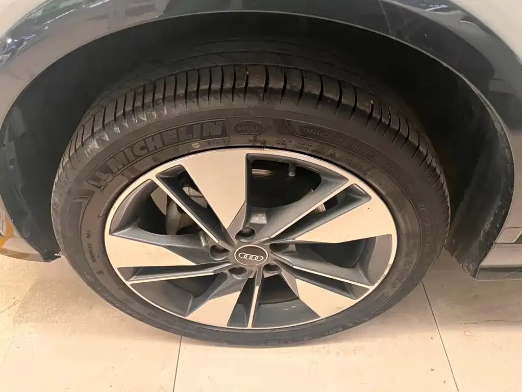 Audi Q2L 2021 из CN, фото 5