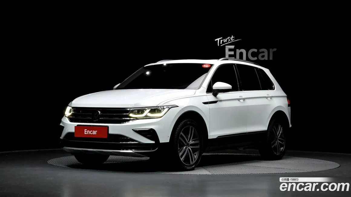 Volkswagen Tiguan — фото 1