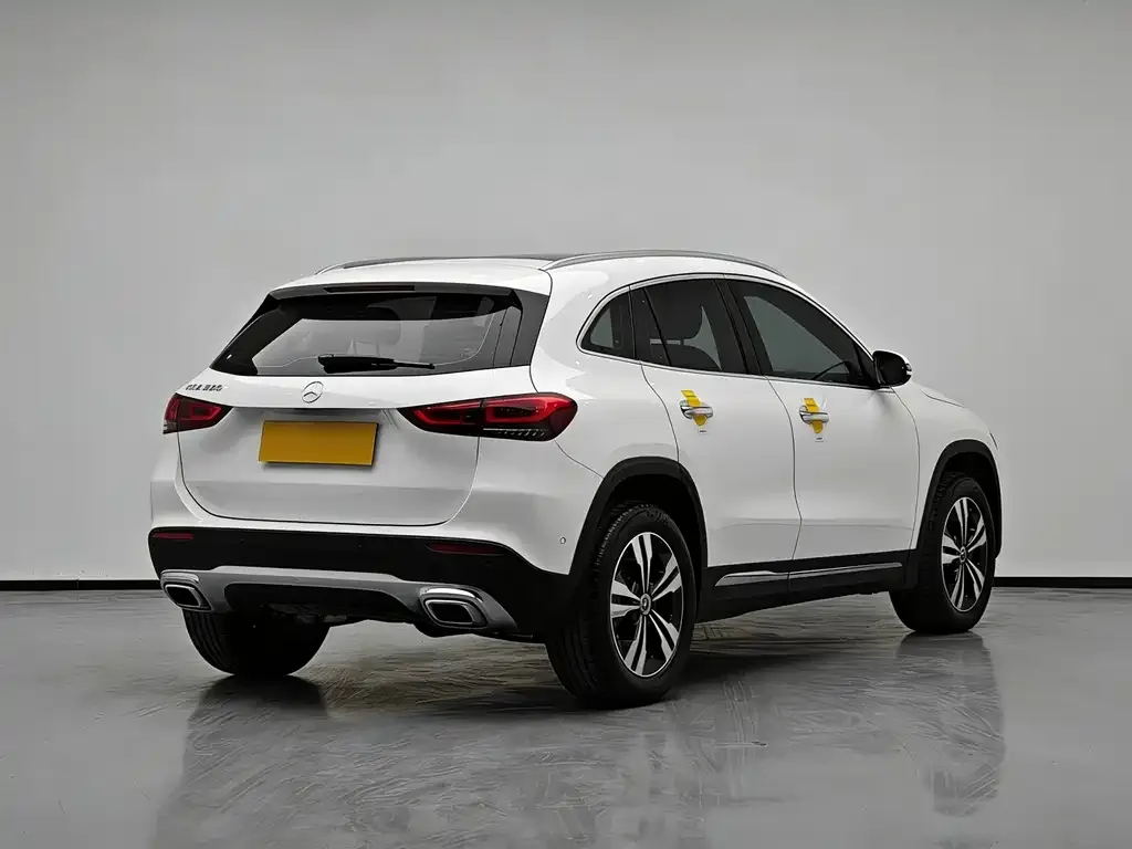 Mercedes-Benz GLA — фото 10