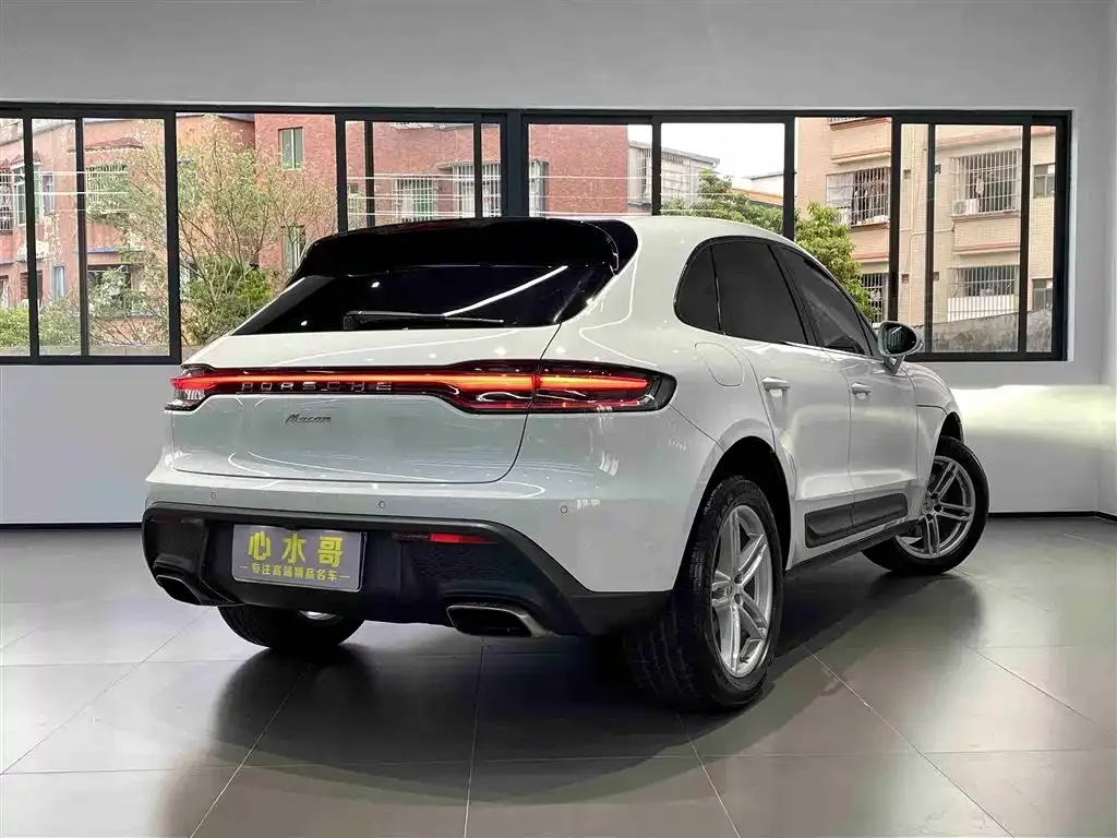 Porsche Macan — фото 10