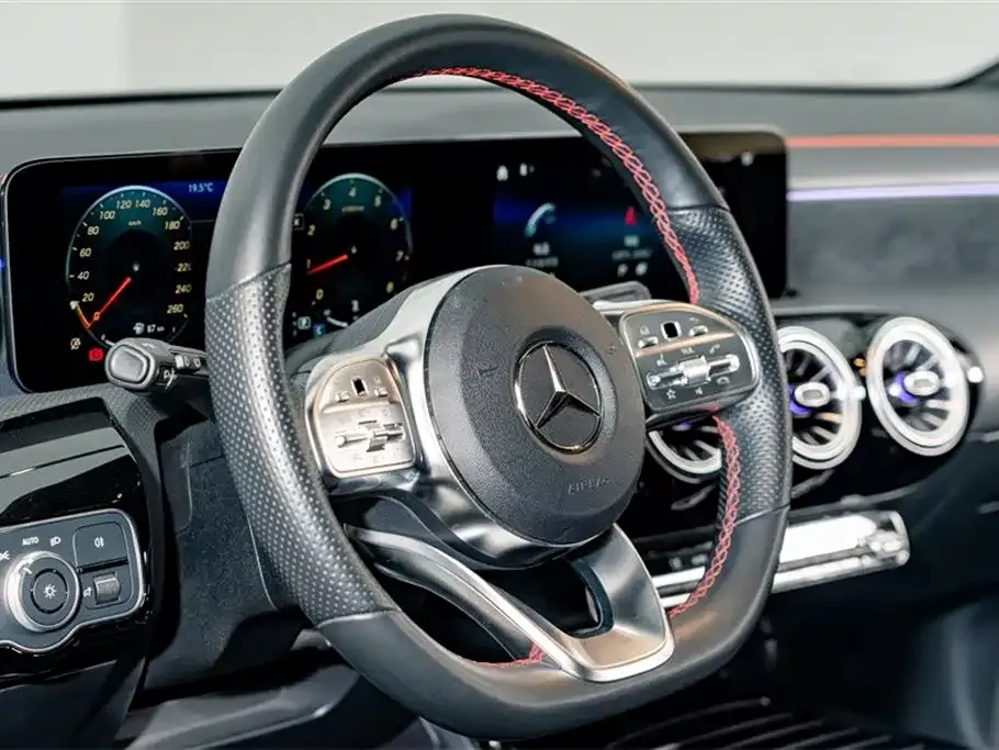 Mercedes-Benz CLA (Import) — фото 8