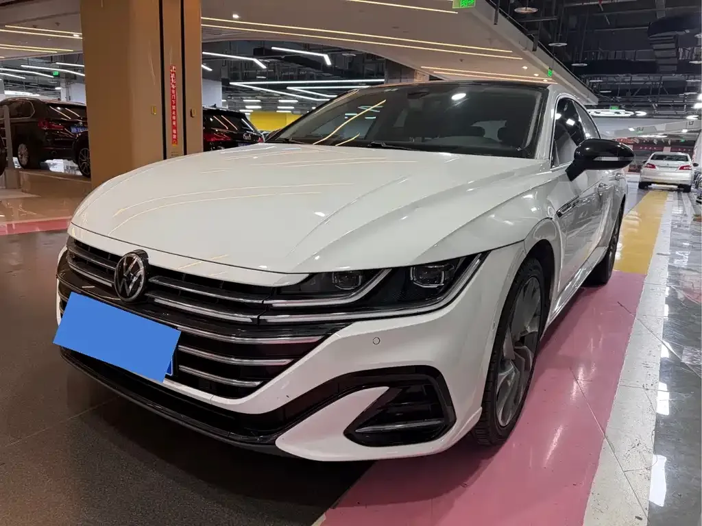 Volkswagen CC 2023 из CN, фото 1