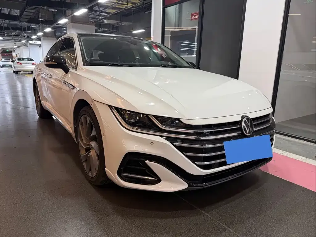 Volkswagen CC 2023 из CN, фото 5