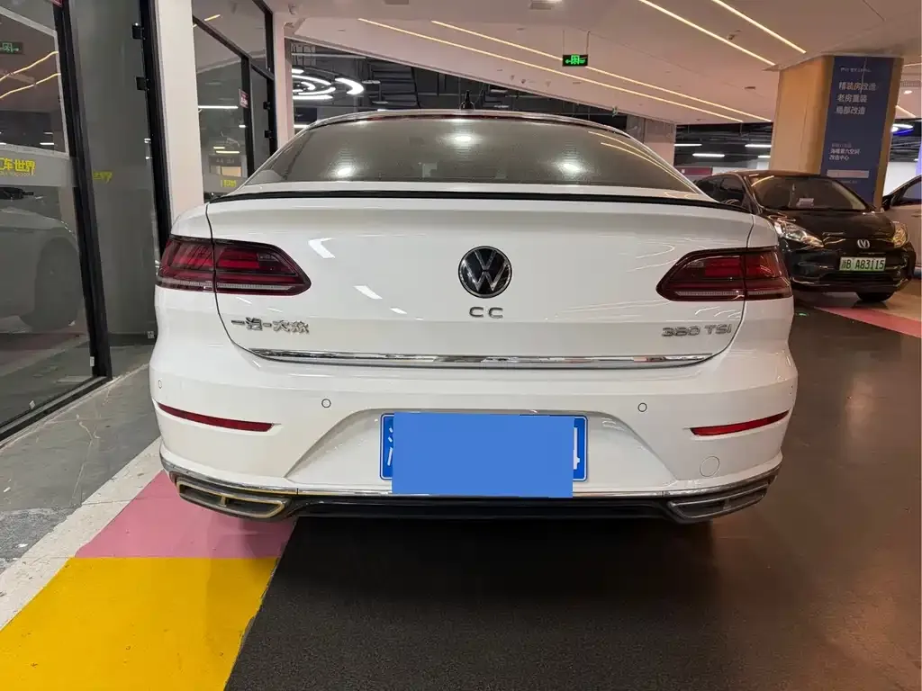 Volkswagen CC 2023 из CN, фото 9