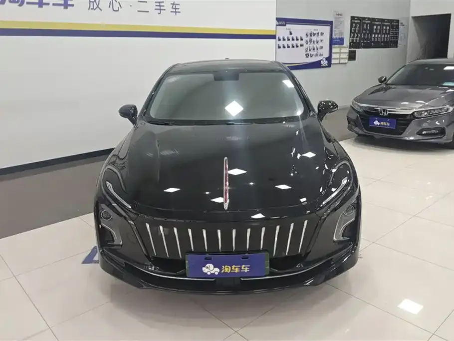 Hongqi E-QM5 — фото 2