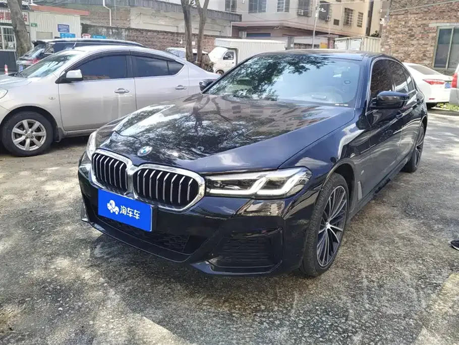 BMW 5 Series — фото 1