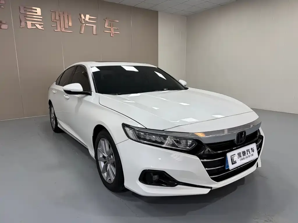 Honda Accord — фото 9