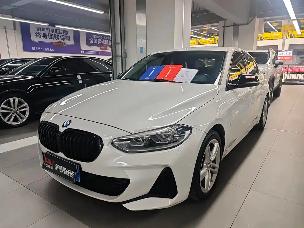 BMW 1 Series — фото 1