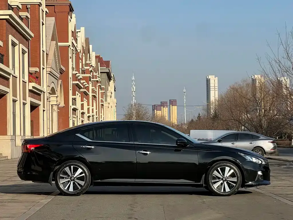 Nissan Teana — фото 3