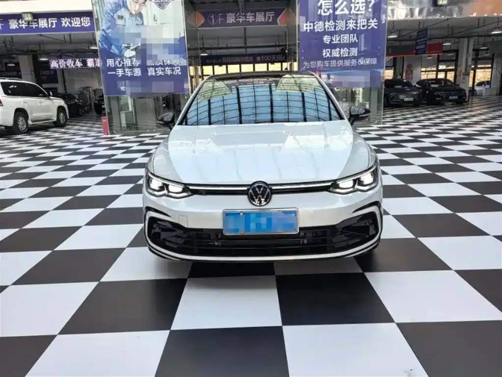 Volkswagen Golf 2022 из CN, фото 8