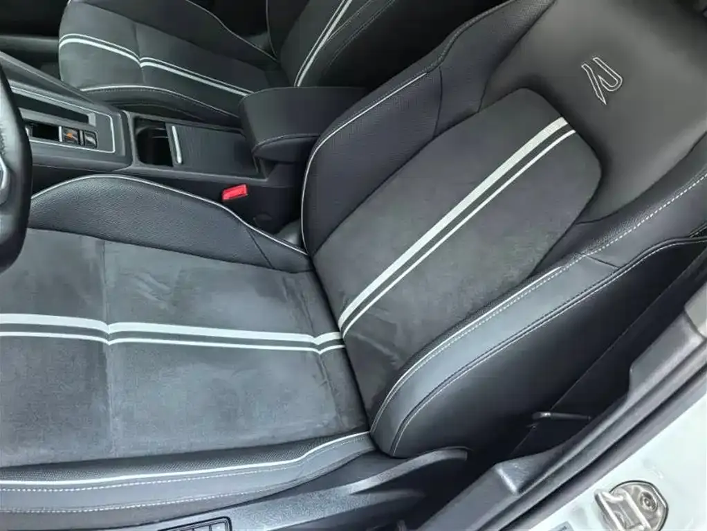 Volkswagen Golf 2022 из CN, фото 9