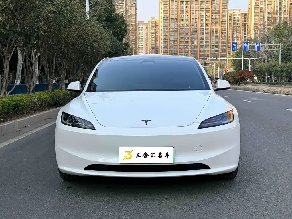 Tesla Model 3 — фото 9