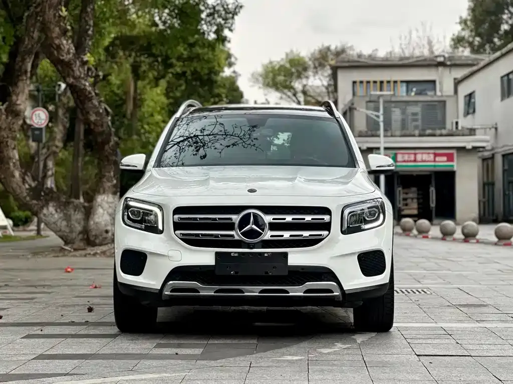 Mercedes-Benz GLB — фото 7