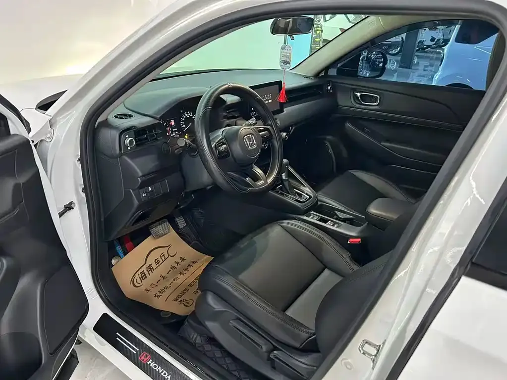 Honda Vezel 2023 из CN, фото 2