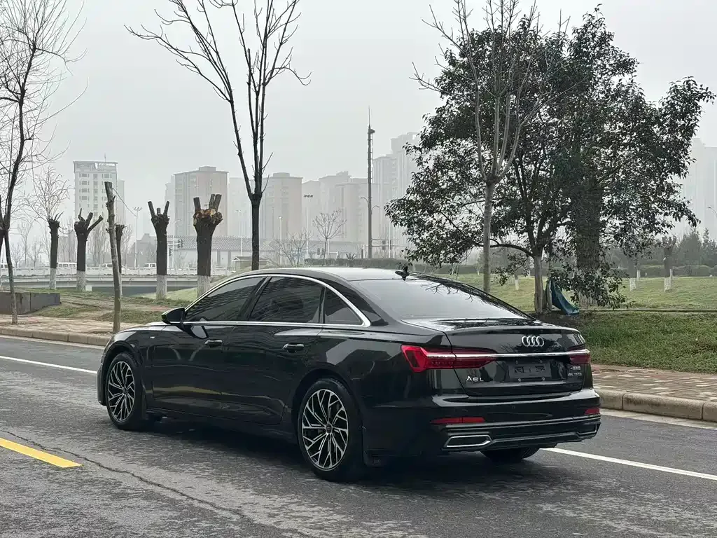Audi A6L 2021 из CN, фото 6