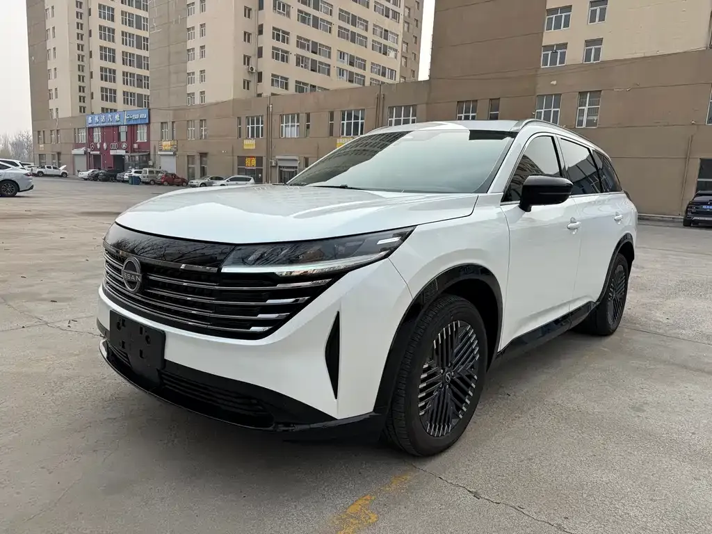 Nissan Teramont