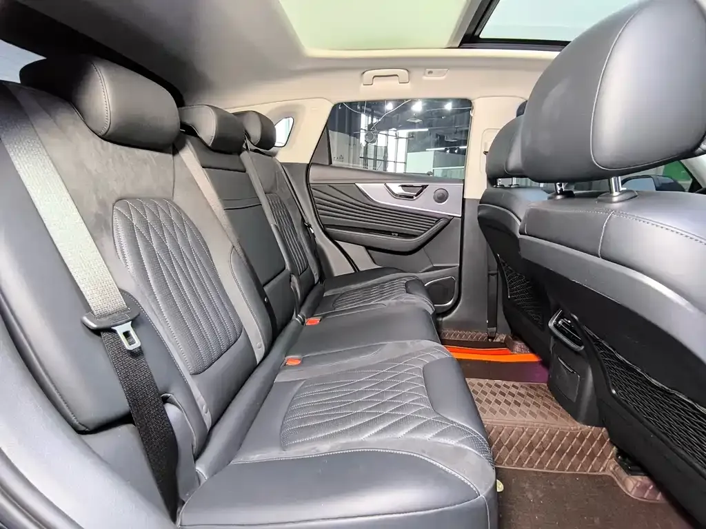 Hongqi HS5 2024 из CN, фото 2