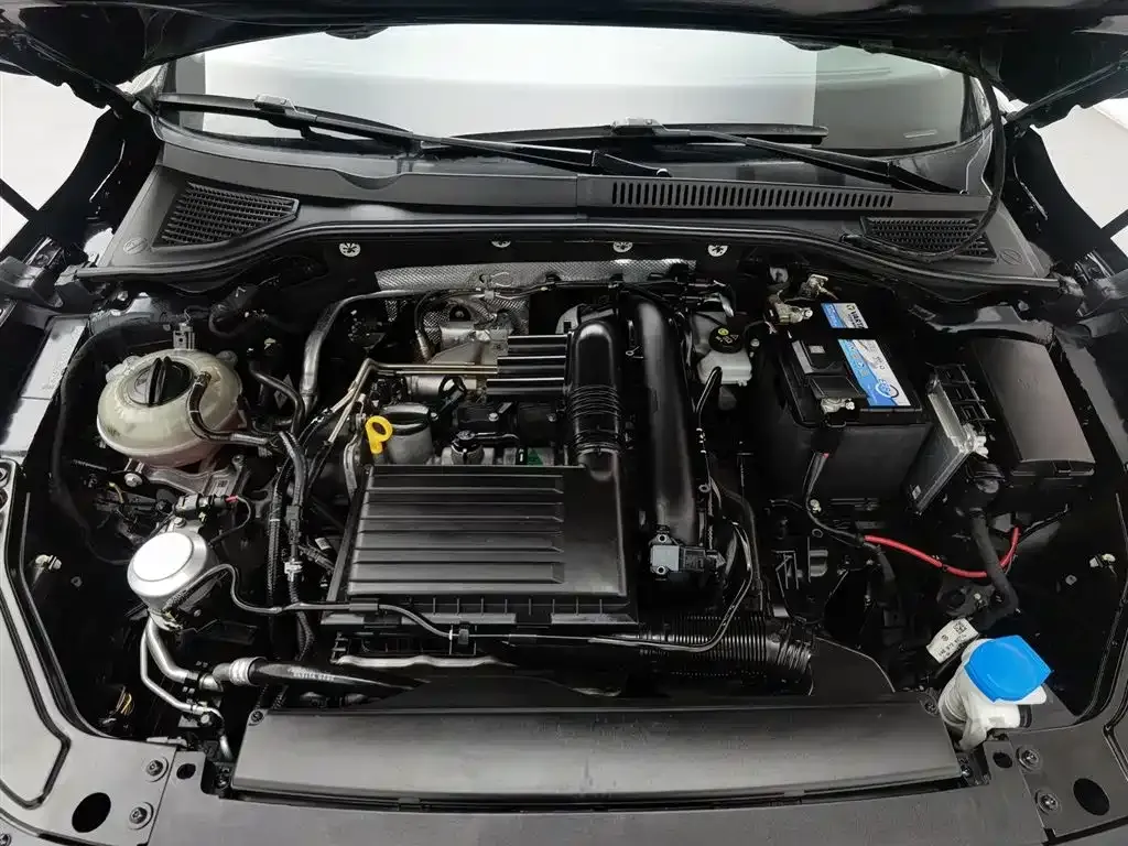 Volkswagen Passat 2021 из CN, фото 8