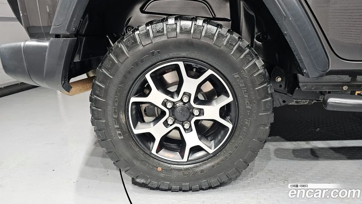 Jeep Wrangler 2021 из KR, фото 8