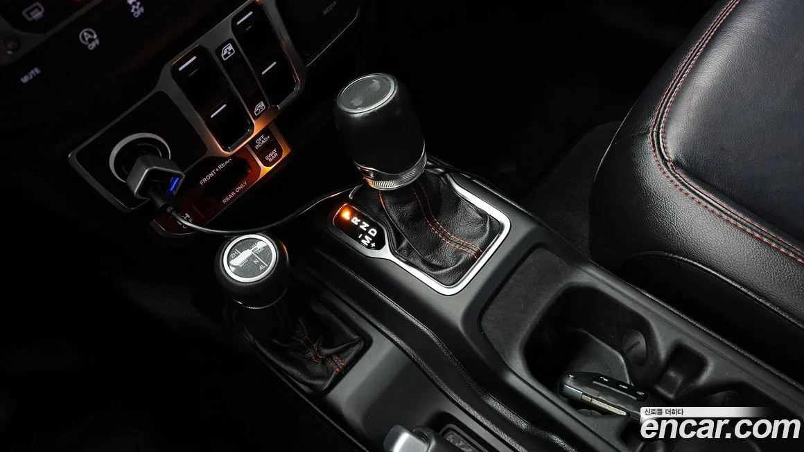 Jeep Wrangler 2021 из KR, фото 2