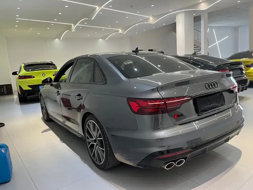 Audi S4 2023 из CN, фото 5