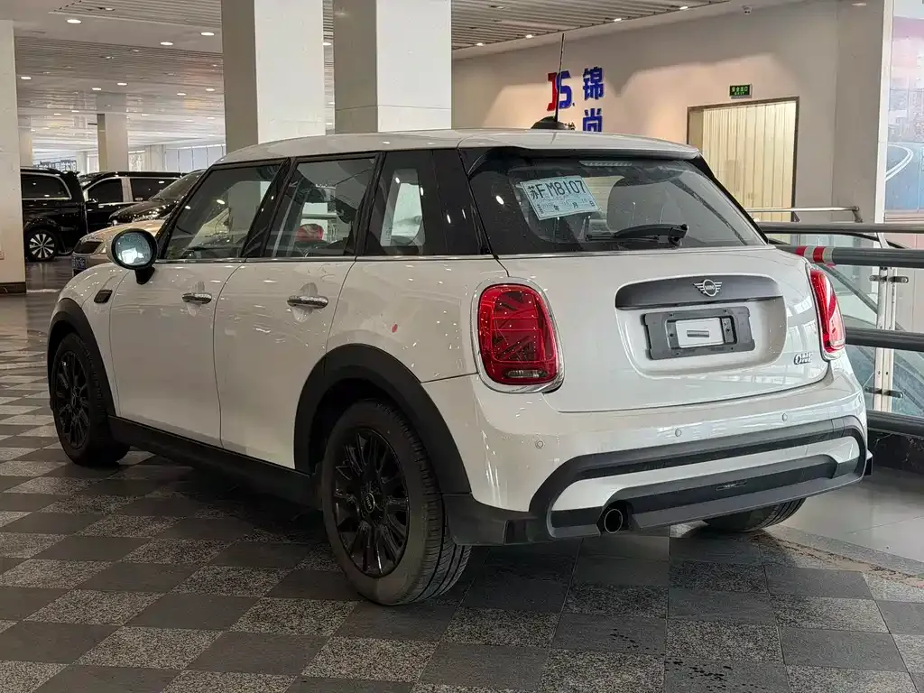 MINI Cooper (3-door) 2023 из CN, фото 3