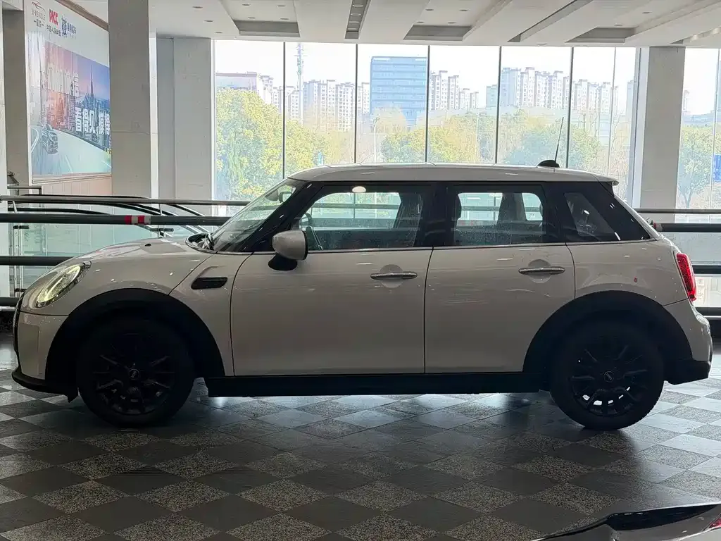 MINI Cooper (3-door) 2023 из CN, фото 7